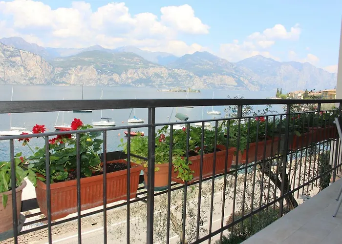 Apart-hotel Casa Ines Fronte Brenzone sul Garda