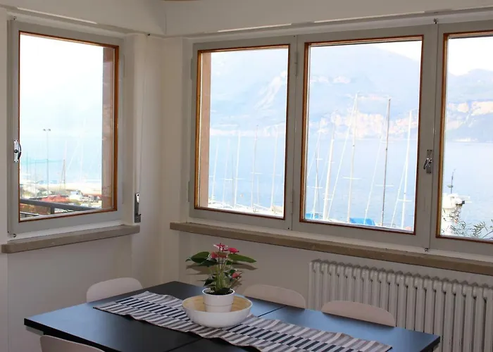 Apart-hotel Casa Ines Fronte Brenzone sul Garda