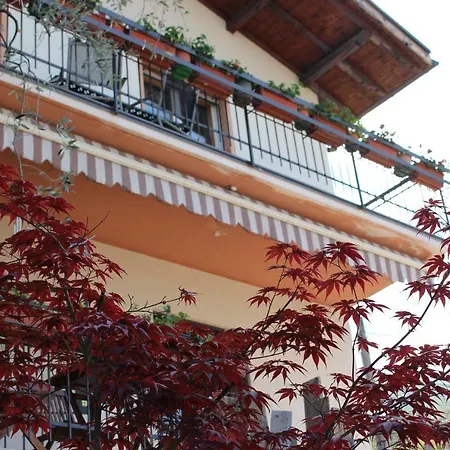 Apartmanhotel Casa Ines Fronte Brenzone sul Garda
