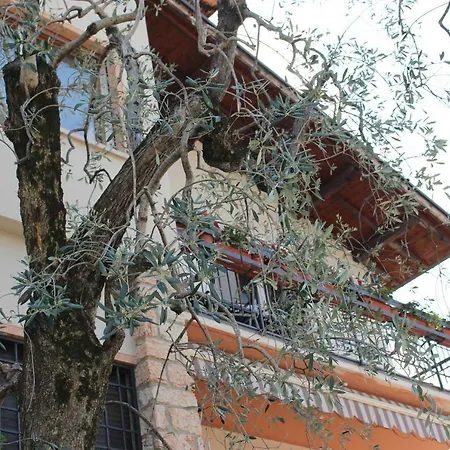Ξενοδοχείο με διαμερίσματα Casa Ines Fronte